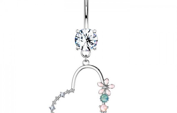 Köldök piercing szív formájú függővel